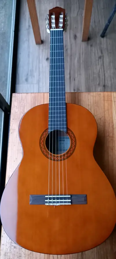 Guitarra Yamaha Electroacústica CX40 ¡con funda! - miniatura 1