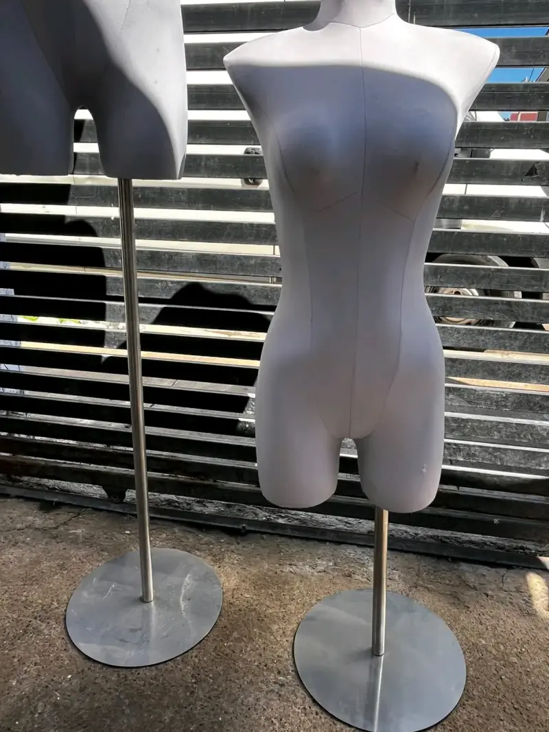 Maniquíes de exhibición para ropa - 2
