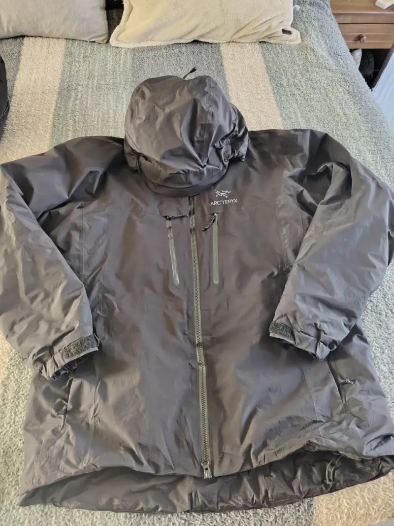 Chaqueta impermeable Arc'teryx negra para hombre - 1