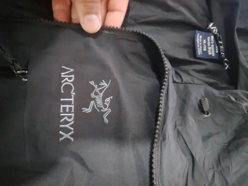 Chaqueta impermeable Arc'teryx negra para hombre - 2