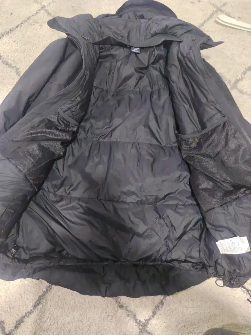 Chaqueta impermeable Arc'teryx negra para hombre - 4