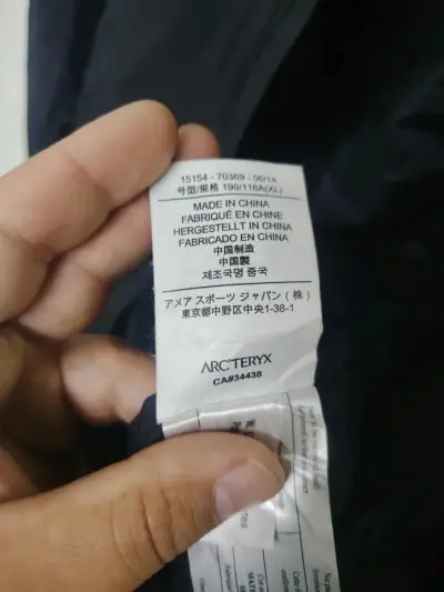 Chaqueta impermeable Arc'teryx negra para hombre - miniatura 5