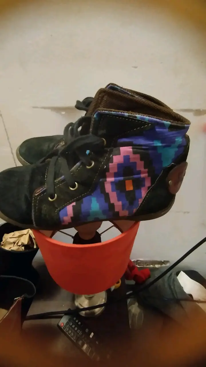 Botas de mujer con diseño étnico y botones decorativos - 6