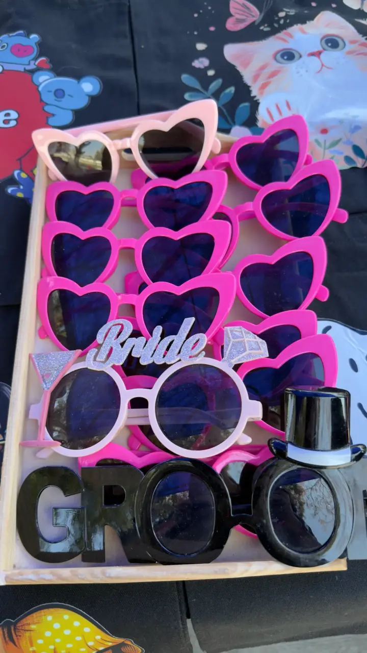 Set de gafas de fiesta para novios y amigos - 1