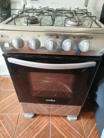 Cocina a gas Mabe con horno incorporado - miniatura 1