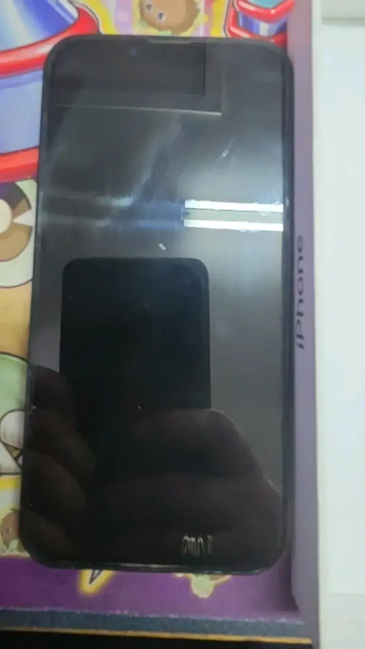 iPhone con caja y accesorios en buen estado - 2