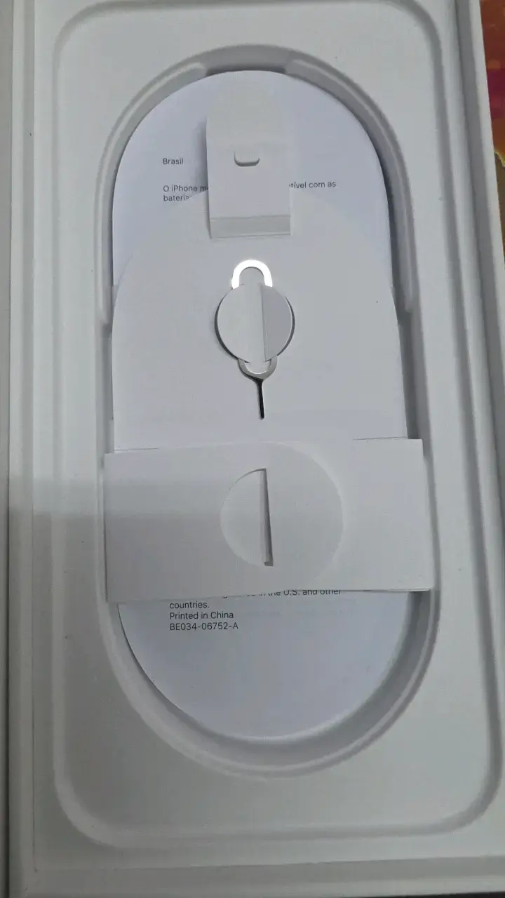 iPhone con caja y accesorios en buen estado - 3