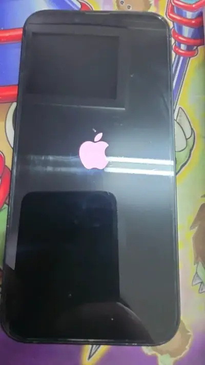 iPhone con caja y accesorios en buen estado - miniatura 4