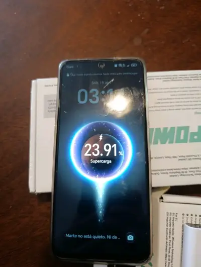 Power bank con pantalla LED y carga rápida - miniatura 4