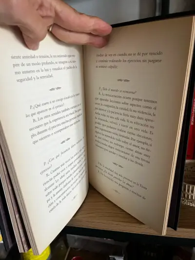 Libro 'Espejos del Tiempo' en buen estado - miniatura 3