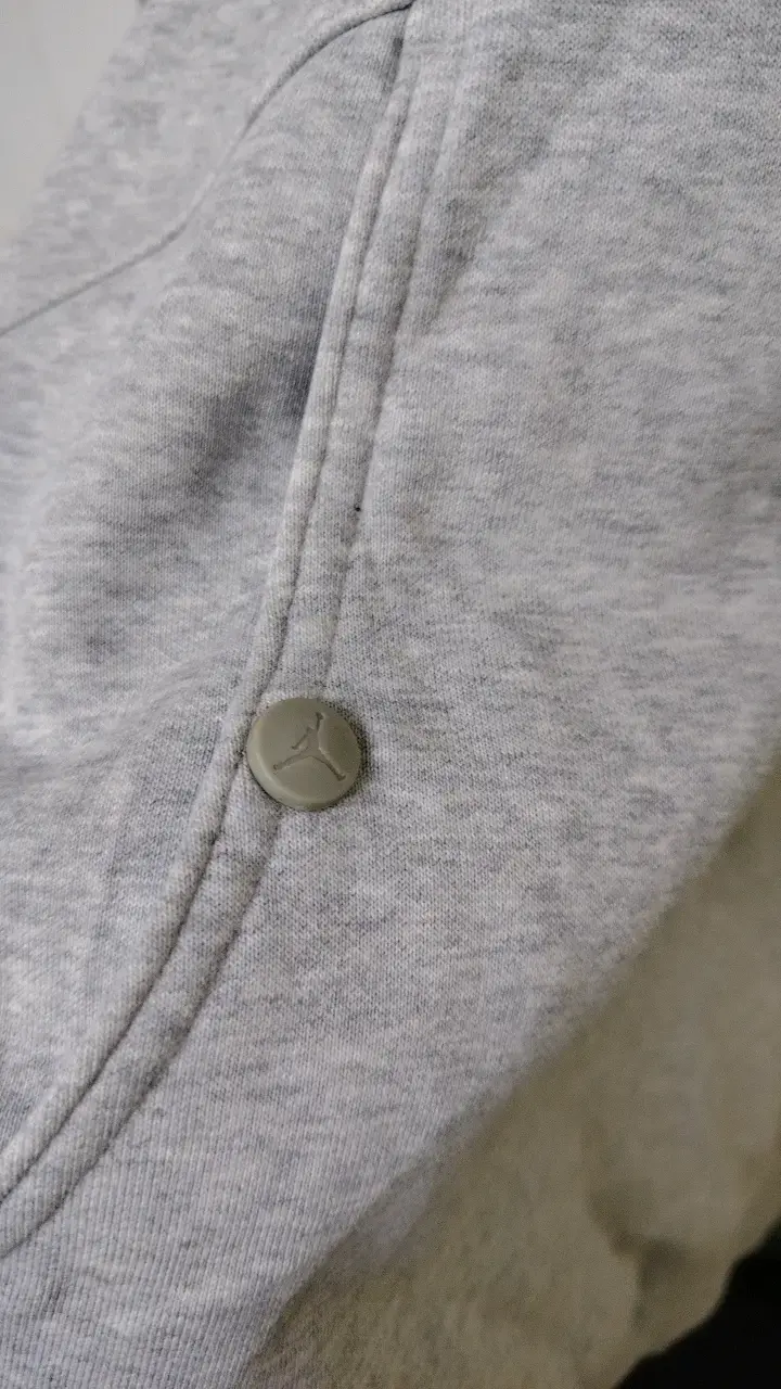 Polerón Air Jordan gris con capucha - 3