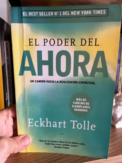 Libro El Poder del Ahora de Eckhart Tolle - miniatura 1