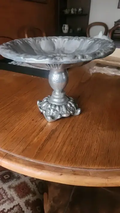 Frutero de metal decorativo estilo vintage - miniatura 2