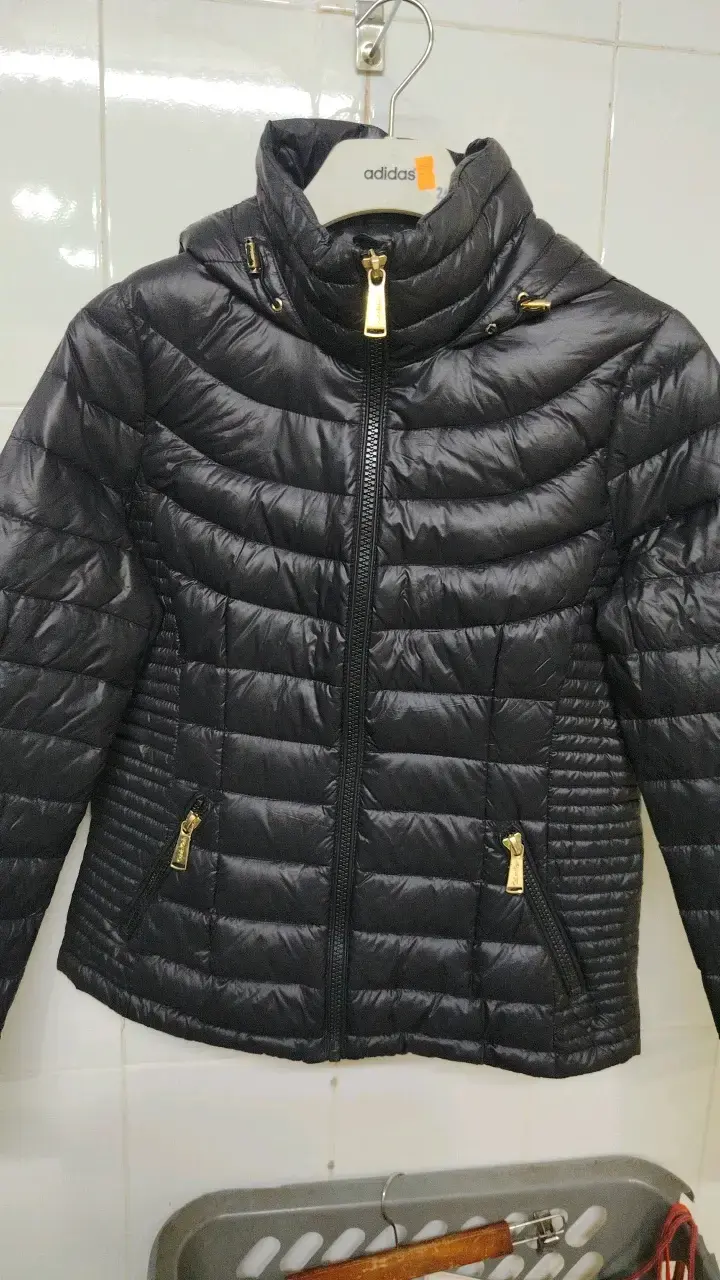 Chaqueta acolchada negra Calvin Klein para mujer