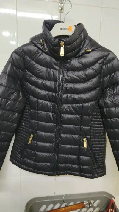 Chaqueta acolchada negra Calvin Klein para mujer - miniatura 1