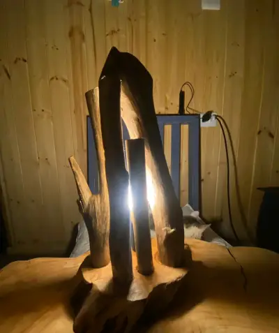 Lámpara de mesa rústica de madera natural - miniatura 2
