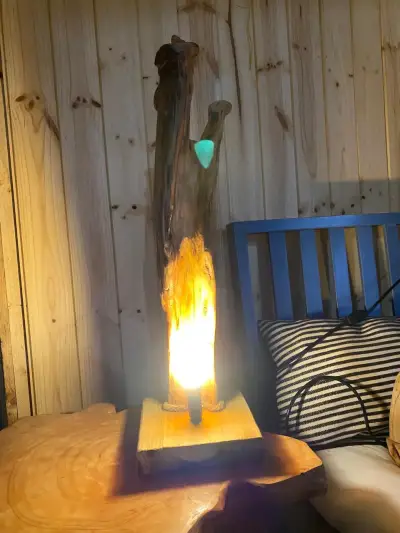 Lámpara de mesa rústica de madera natural - miniatura 3