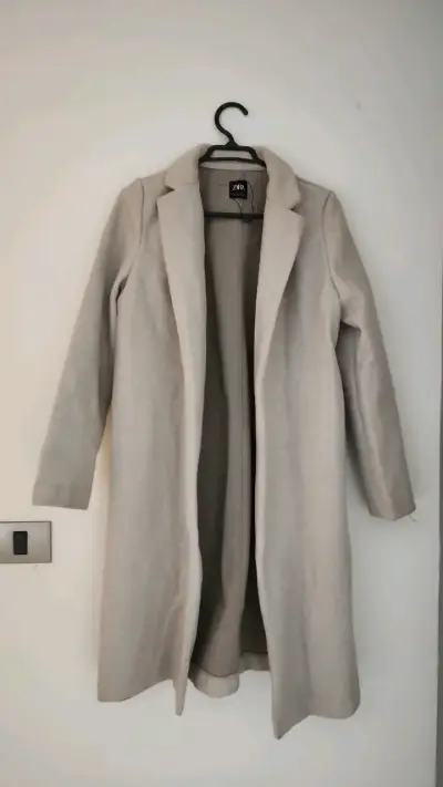 Abrigo largo beige Zara para mujer - miniatura 1