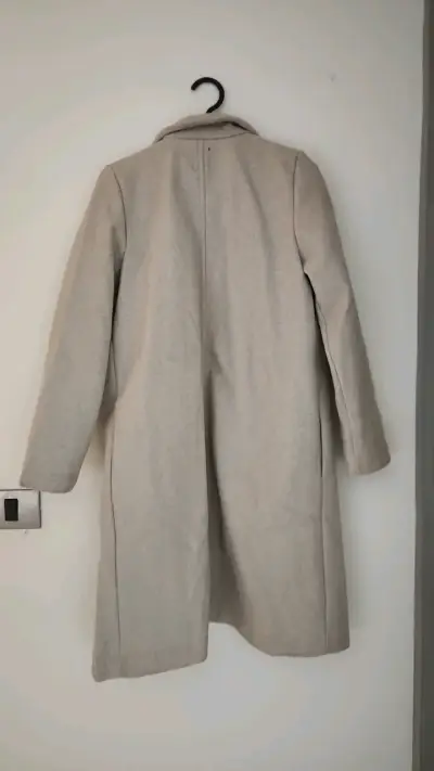 Abrigo largo beige Zara para mujer - miniatura 3