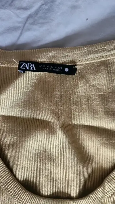 Polera sin mangas dorada Zara para mujer - miniatura 2