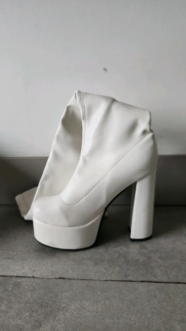 Botas blancas de plataforma altas - 2