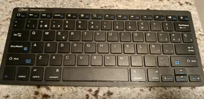 Teclado inalámbrico Bluetooth Mlab compacto - miniatura 1