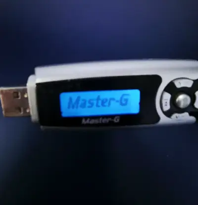 Reproductor MP3 USB Master-G portátil - miniatura 1
