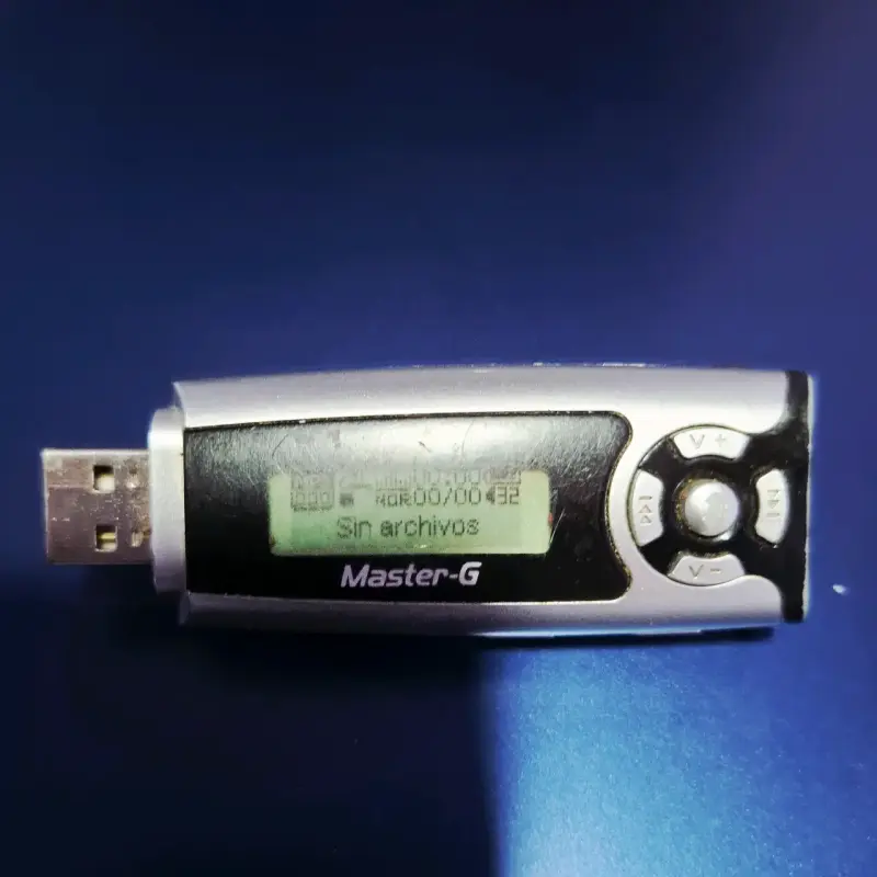 Reproductor MP3 USB Master-G portátil - 4