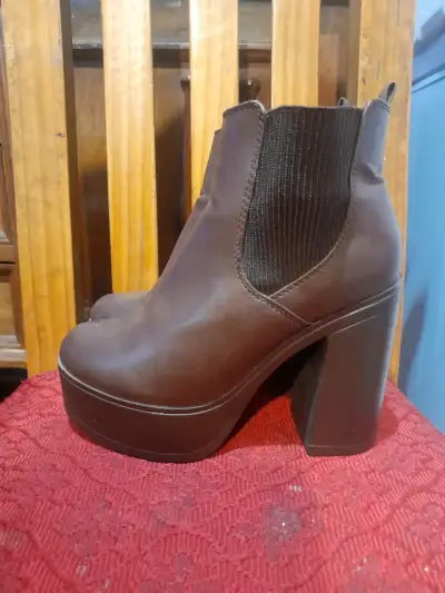 Botines de tacón alto marrones para mujer - miniatura 2