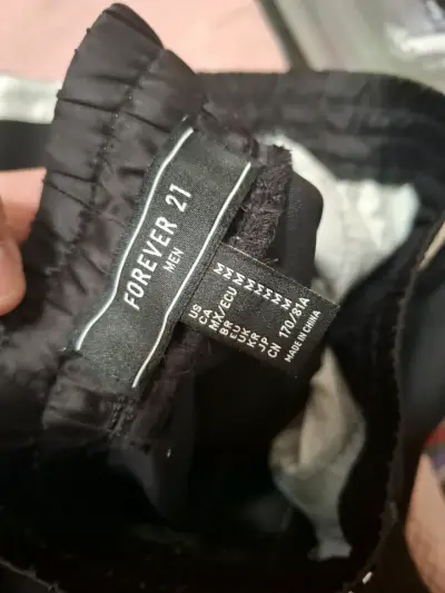 Pantalon deportivo negro Forever 21 - miniatura 3