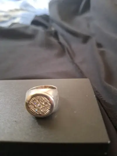 Anillo de plata con diseño de piedras - miniatura 4