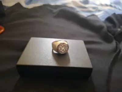 Anillo de plata con diseño de piedras - miniatura 5