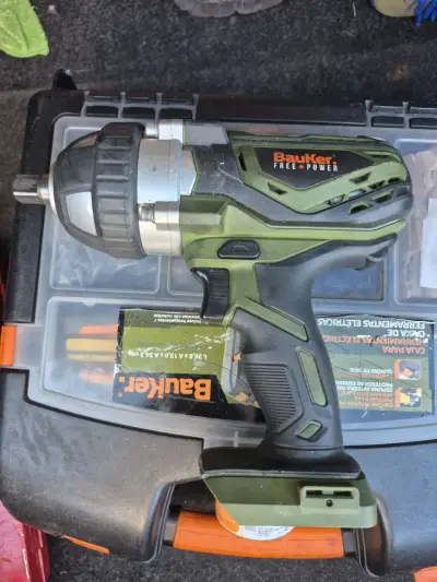 Llave de impacto bauker - miniatura 2