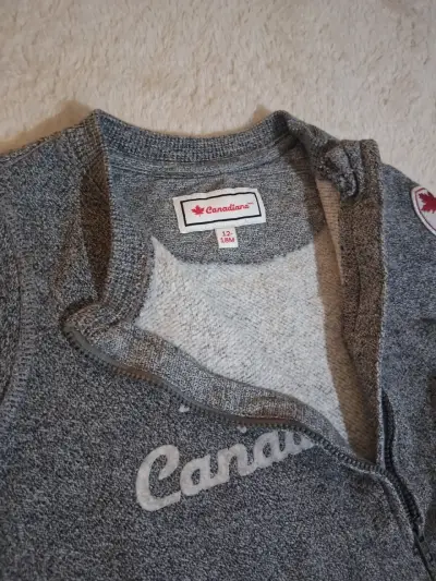 Enterito de bebé gris con diseño de Canadá - miniatura 2