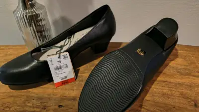 Zapatos de cuero negro para mujer talla 38 - miniatura 2