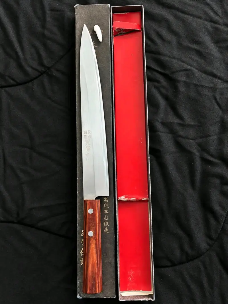 Cuchillo yanagiba con mango de madera - 4
