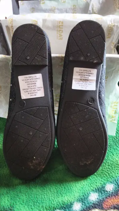 Zapatos planos de mujer Fagus con diseño de puntos - miniatura 4