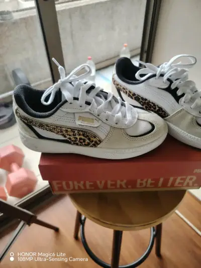 Zapatillas deportivas Puma blancas con diseño animal print - miniatura 4