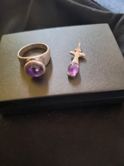 Conjunto anillo y colgante de  plata con amatista - miniatura 2