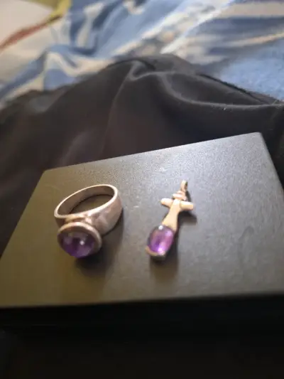 Conjunto anillo y colgante de  plata con amatista - miniatura 3