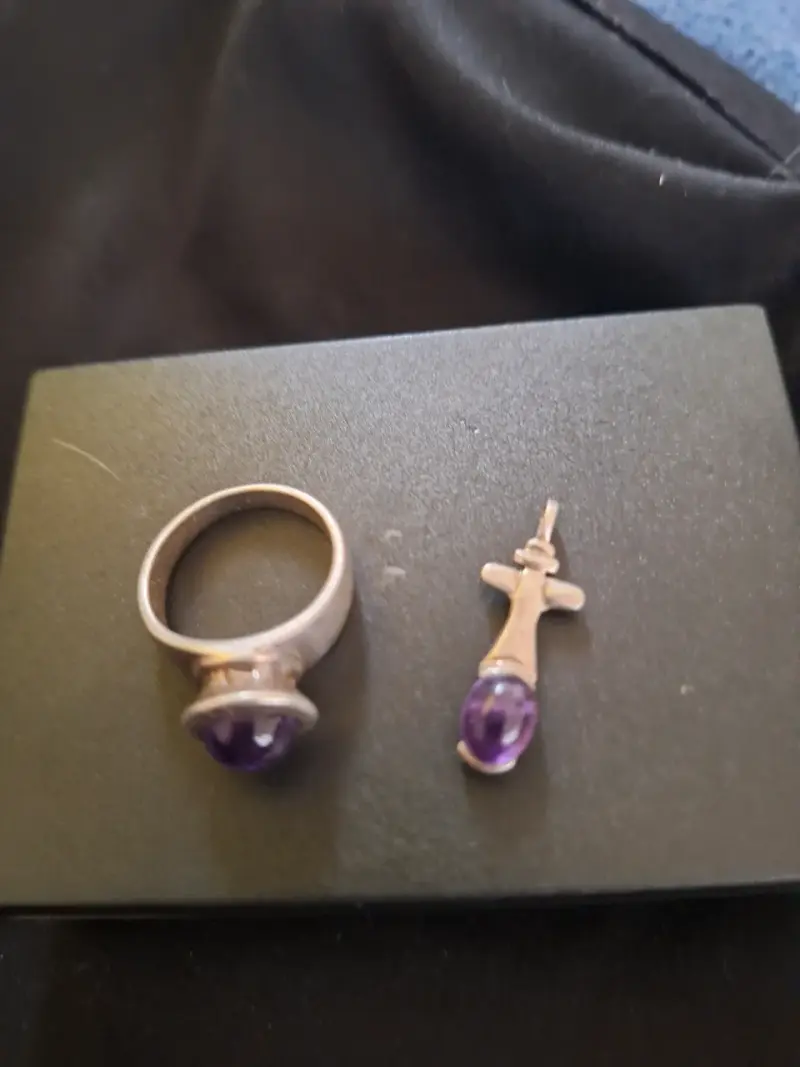 Conjunto anillo y colgante de plata con amatista - 4