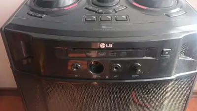 Parlante LG XBOOM con Sistema de Audio Potente - miniatura 2