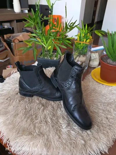 Botines de cuero negro - miniatura 1