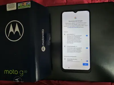 Smartphone Motorola Moto G30 con caja - miniatura 3