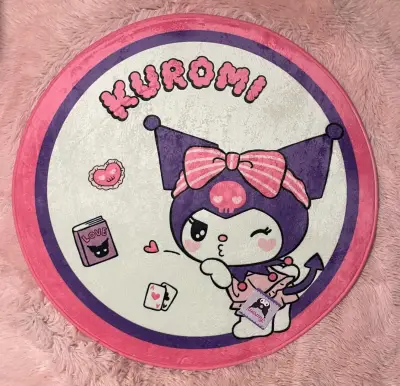 Alfombra redonda de felpa Kuromi - miniatura 3