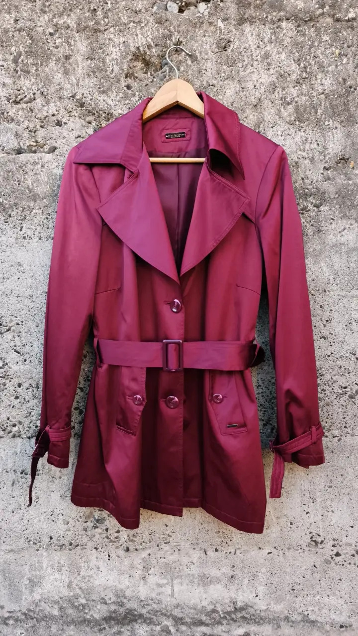 Abrigo trench rojo vino para mujer