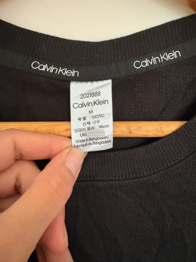 Polerón negro Calvin Klein - 2