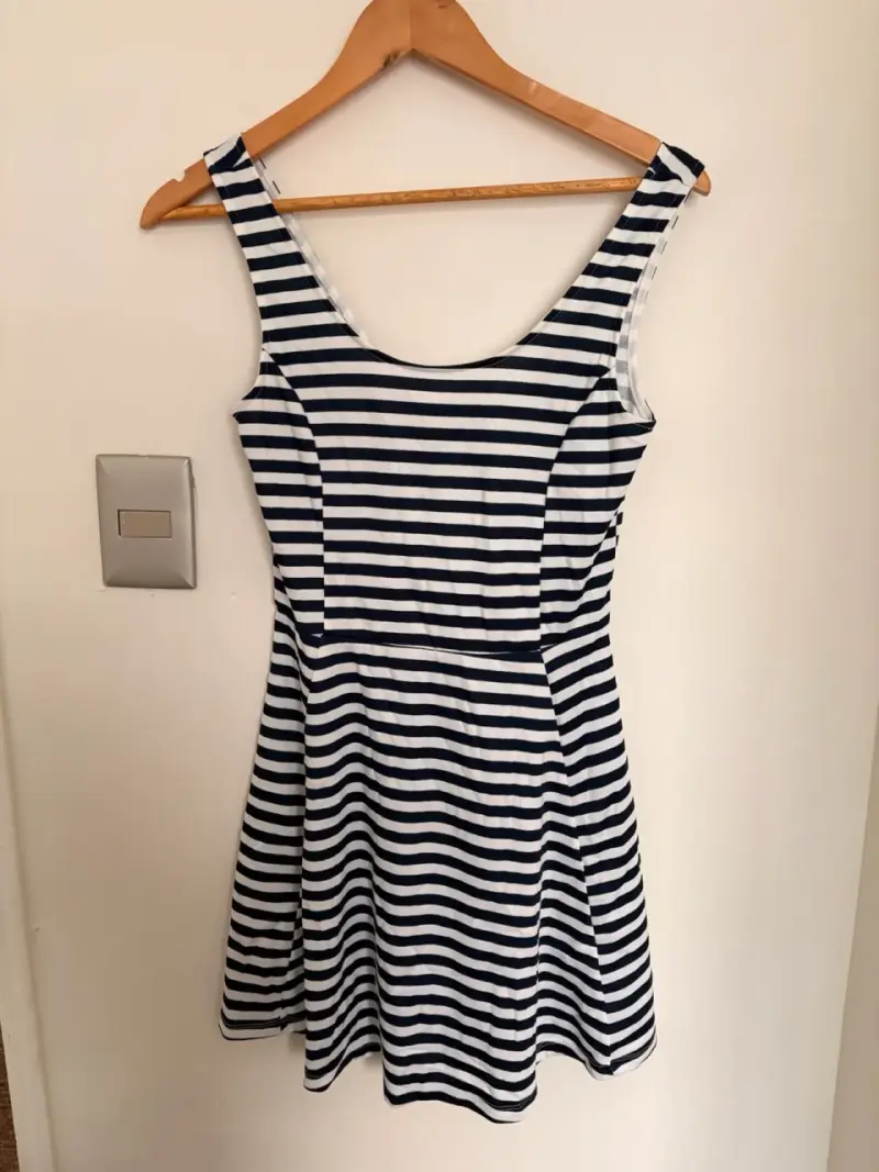Vestido rayado blanco y negro HyM - 1