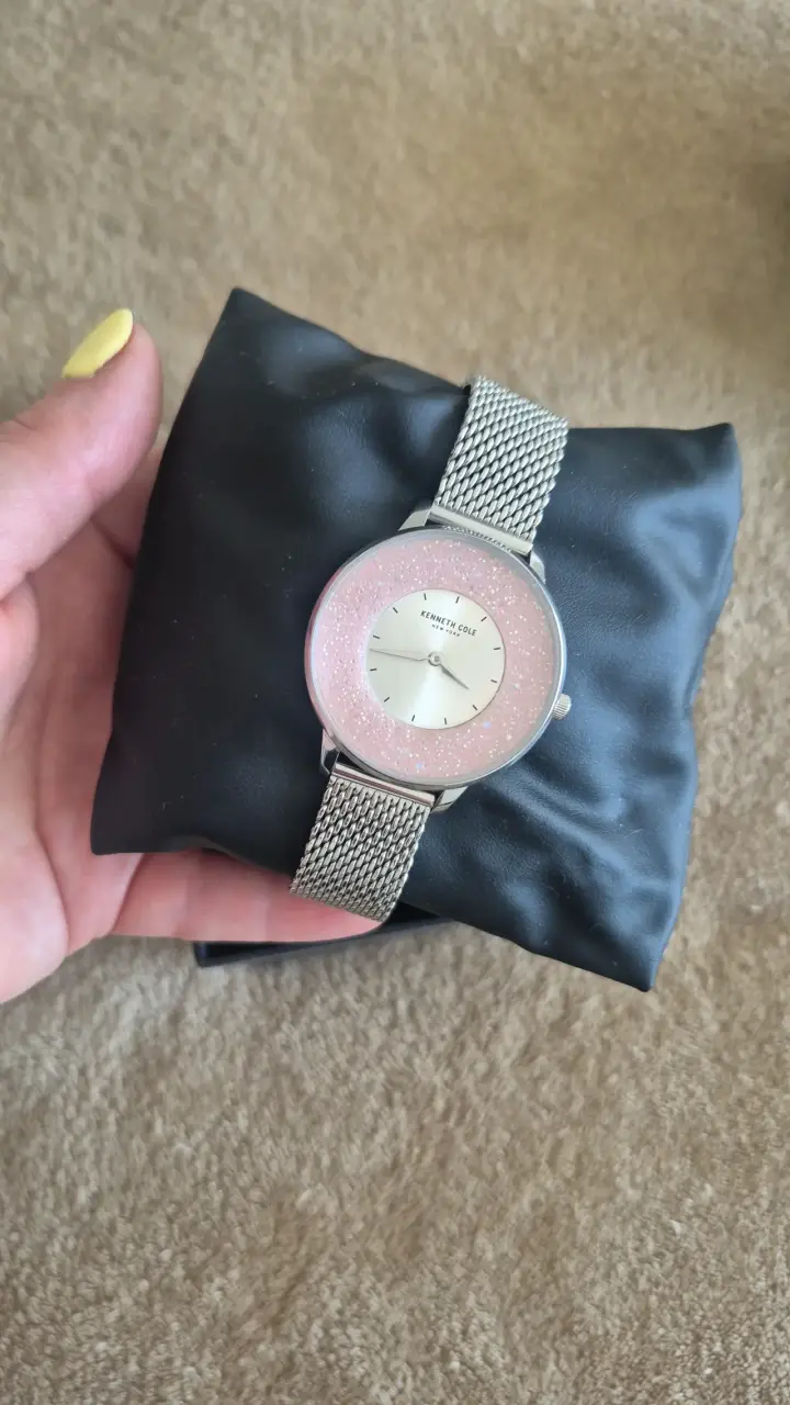 Reloj Kenneth Cole con correa de malla metálica - 1