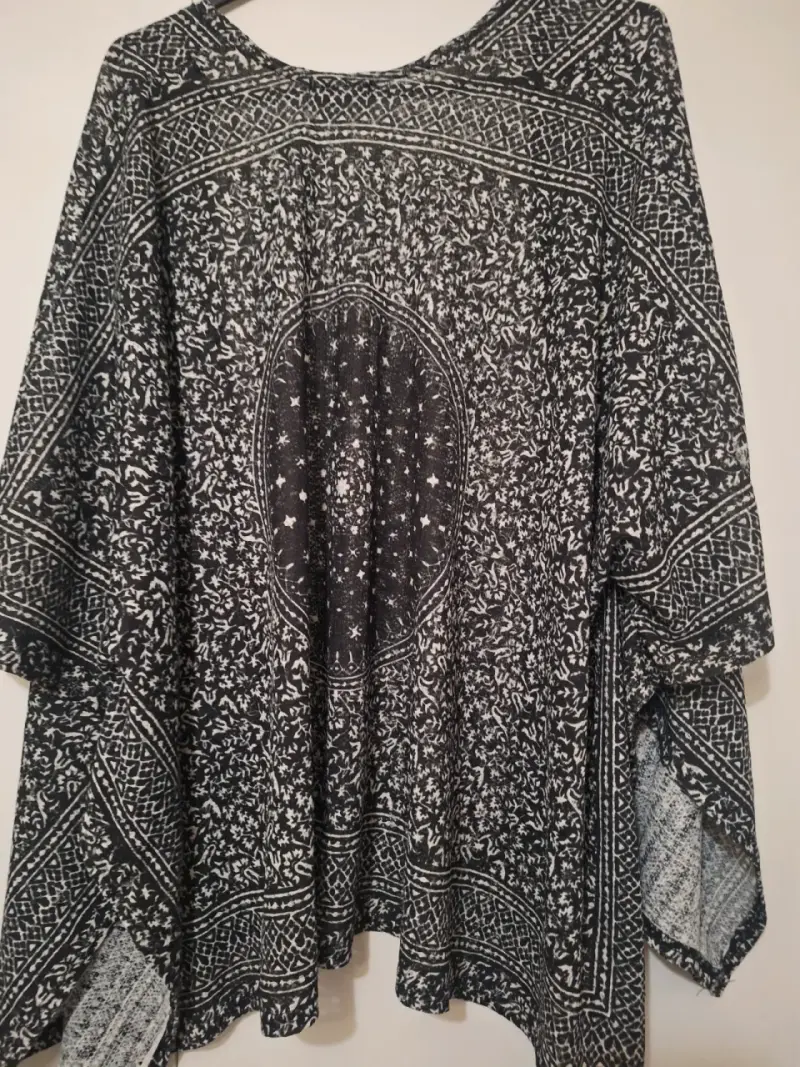 Kimono negro y blanco Soy Feliz - 3